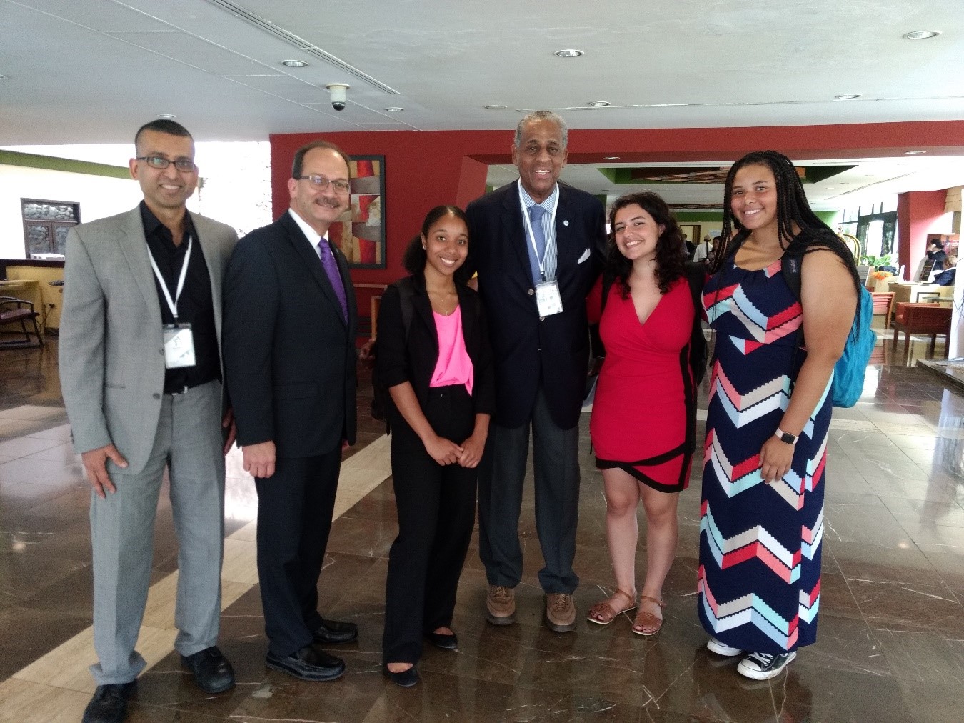 Chairman McCall, University at Albany President Havidán Rodríguez, UAlbany Professor Sanjay Goel meet three students studying abroad on the University at Albany´s Havana program
