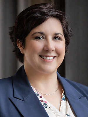 Kerianne Silver headshot